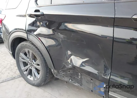 2021 Ford Explorer Xlt z USA, uszkodzony, nr VIN 1FMSK7DH8MGA04950